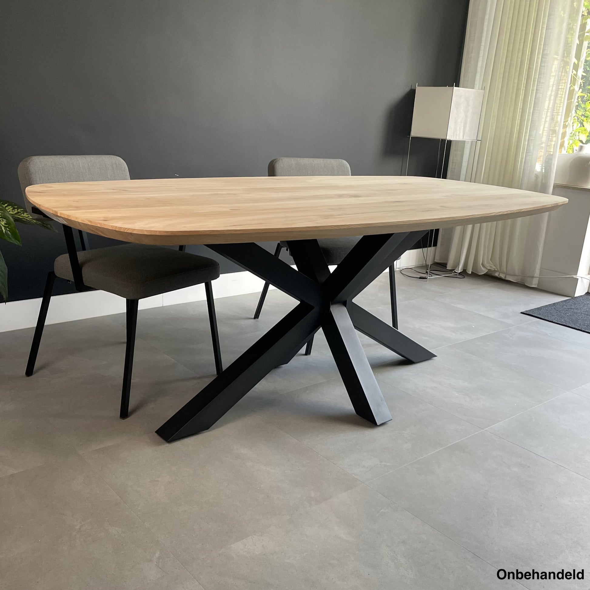 Deens Ovale Eettafel Bucks | Deens Ovaal Eiken Blad | Stalen Zwart Gepoedercoate Matrix Poot | Onbehandeld